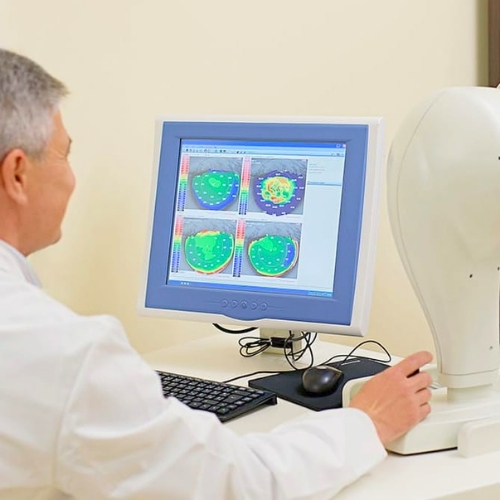 Topografía corneal en la palma